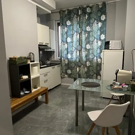 Excelsior Garden Living מלון *